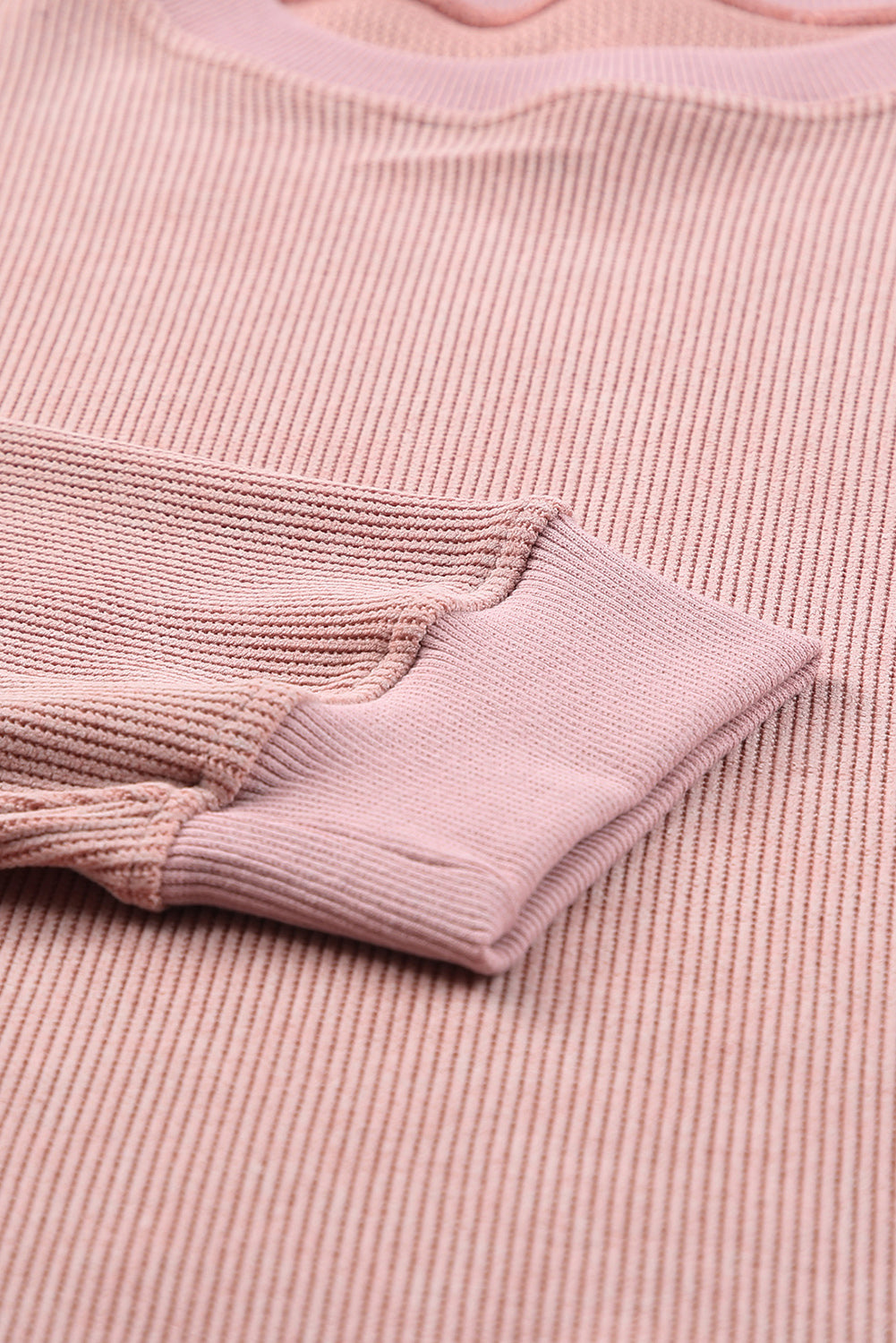 Pull au design réfléchi