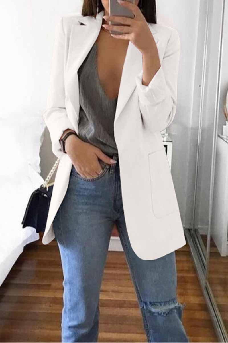 Robe au design réfléchi