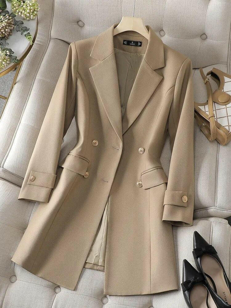 Manteau au design réfléchi