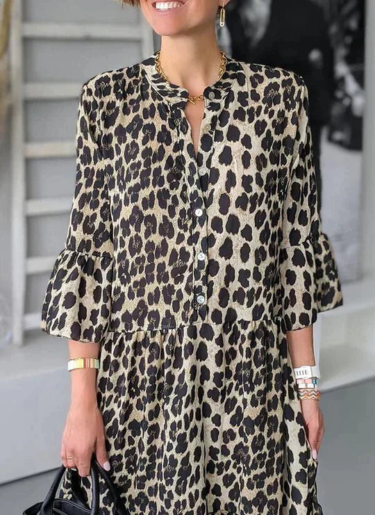 SL | Robe midi avec imprimé léopard, patte de boutonnage et manches 3/4