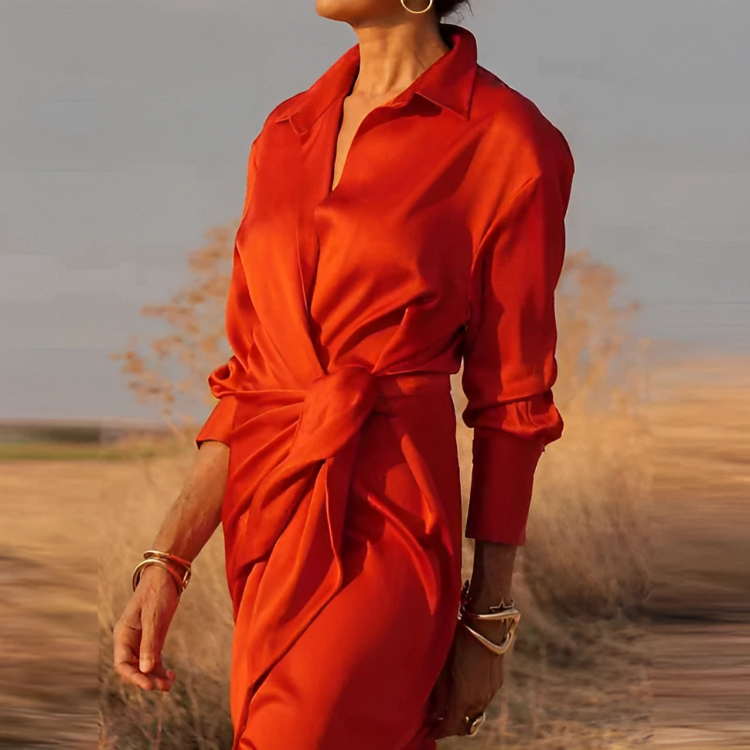 SL | Maxi-robe à manches longues avec revers et coupe étroite