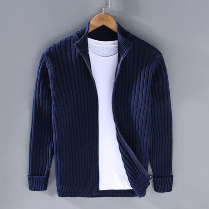 EP | Pull-over en tricot avec col montant 2024