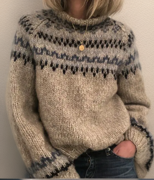 Pull au design réfléchi