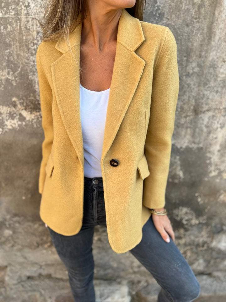EP | Blazer classique à boutons pour femmes
