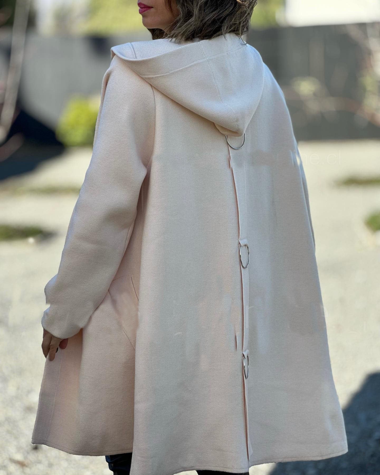 Veste au design réfléchi