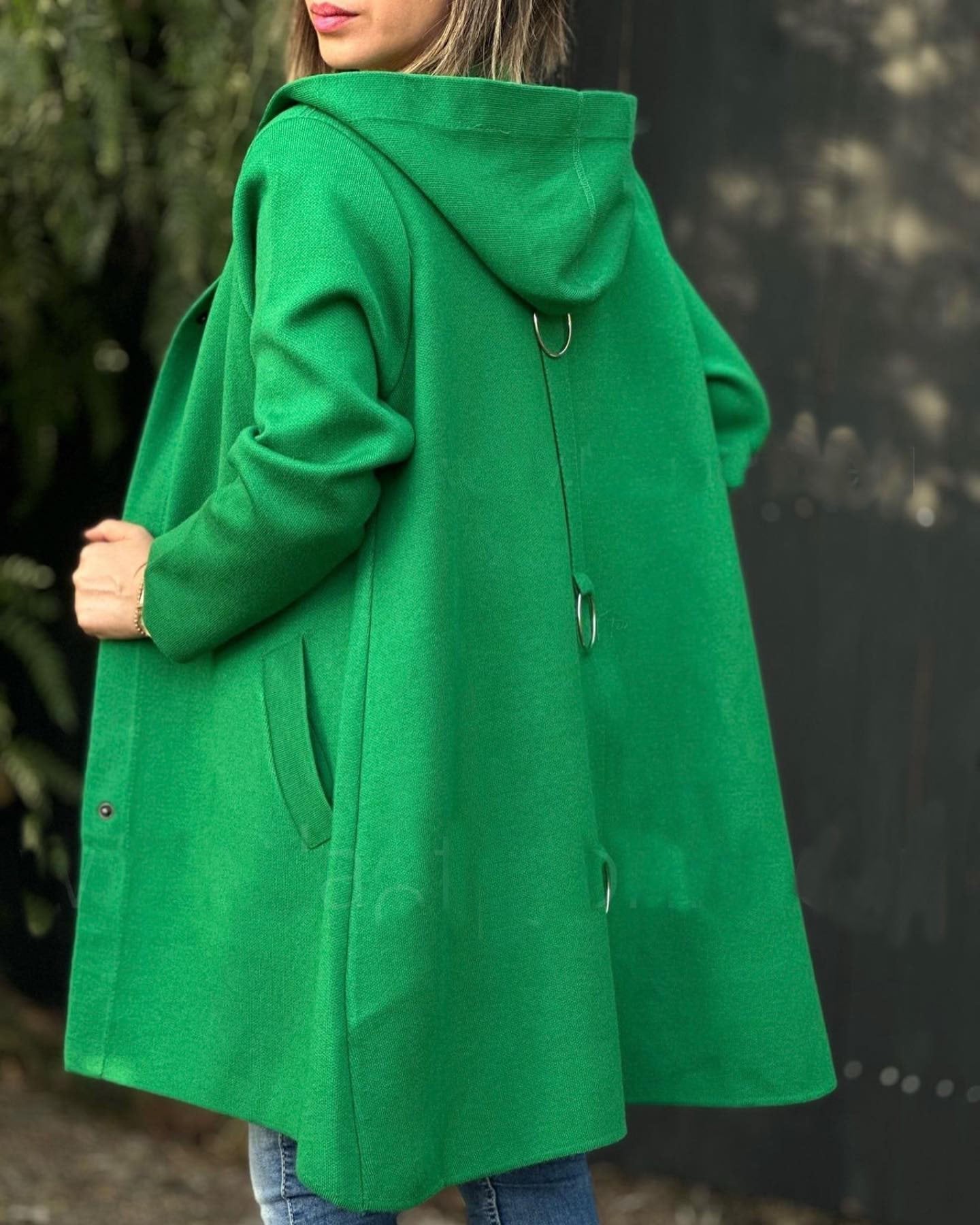 Veste au design réfléchi