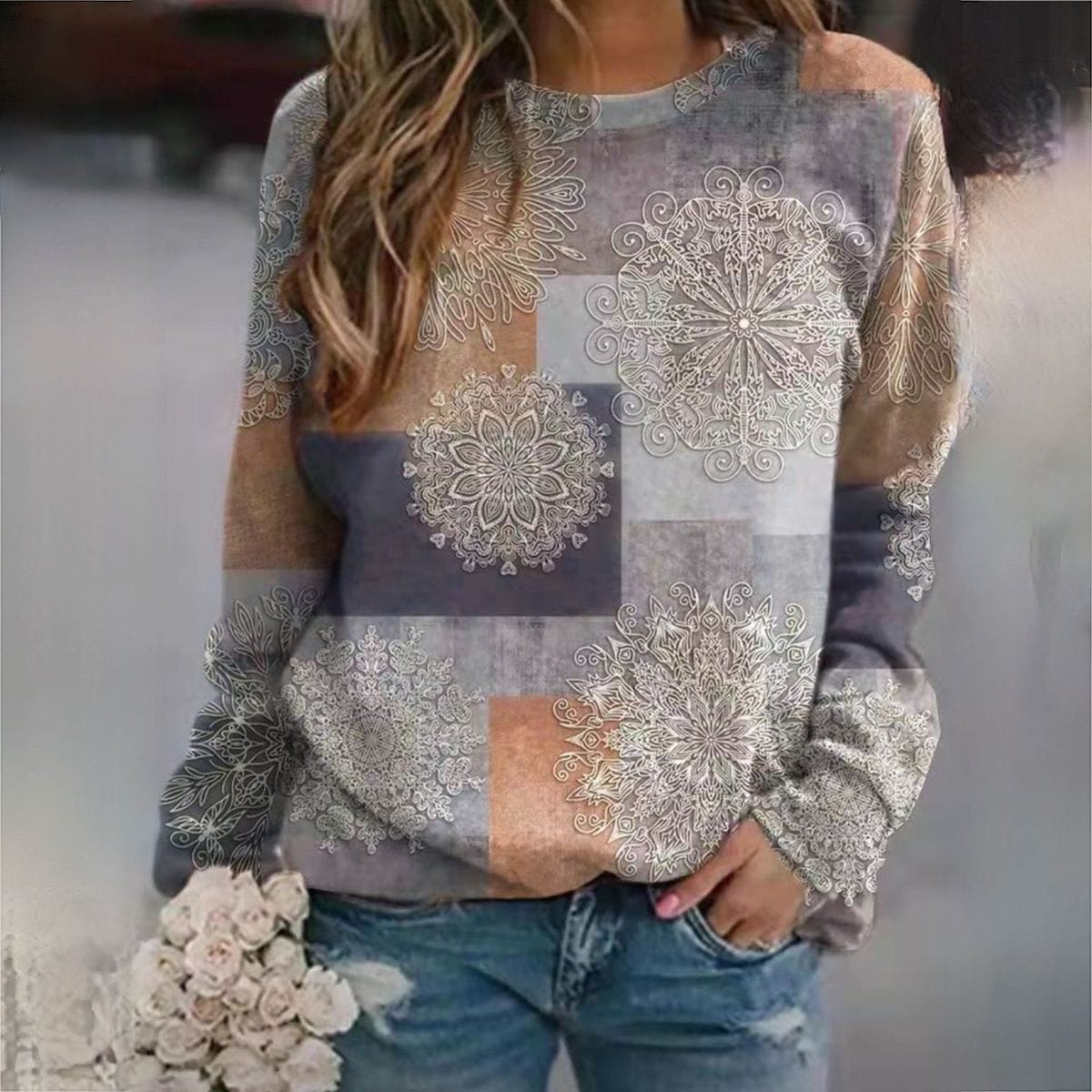 EP | Pull-over avec un élégant imprimé en bloc