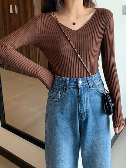 EP | Basic Pull en tricot col V